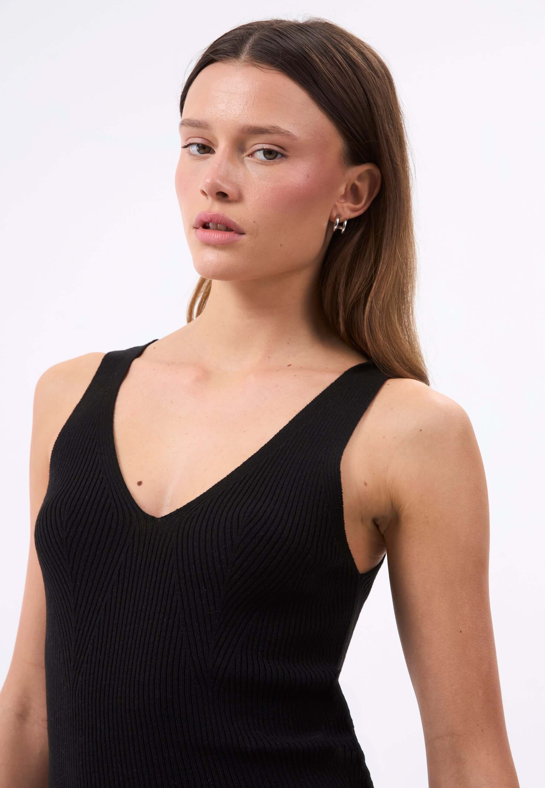 Black-Navy-Ecru