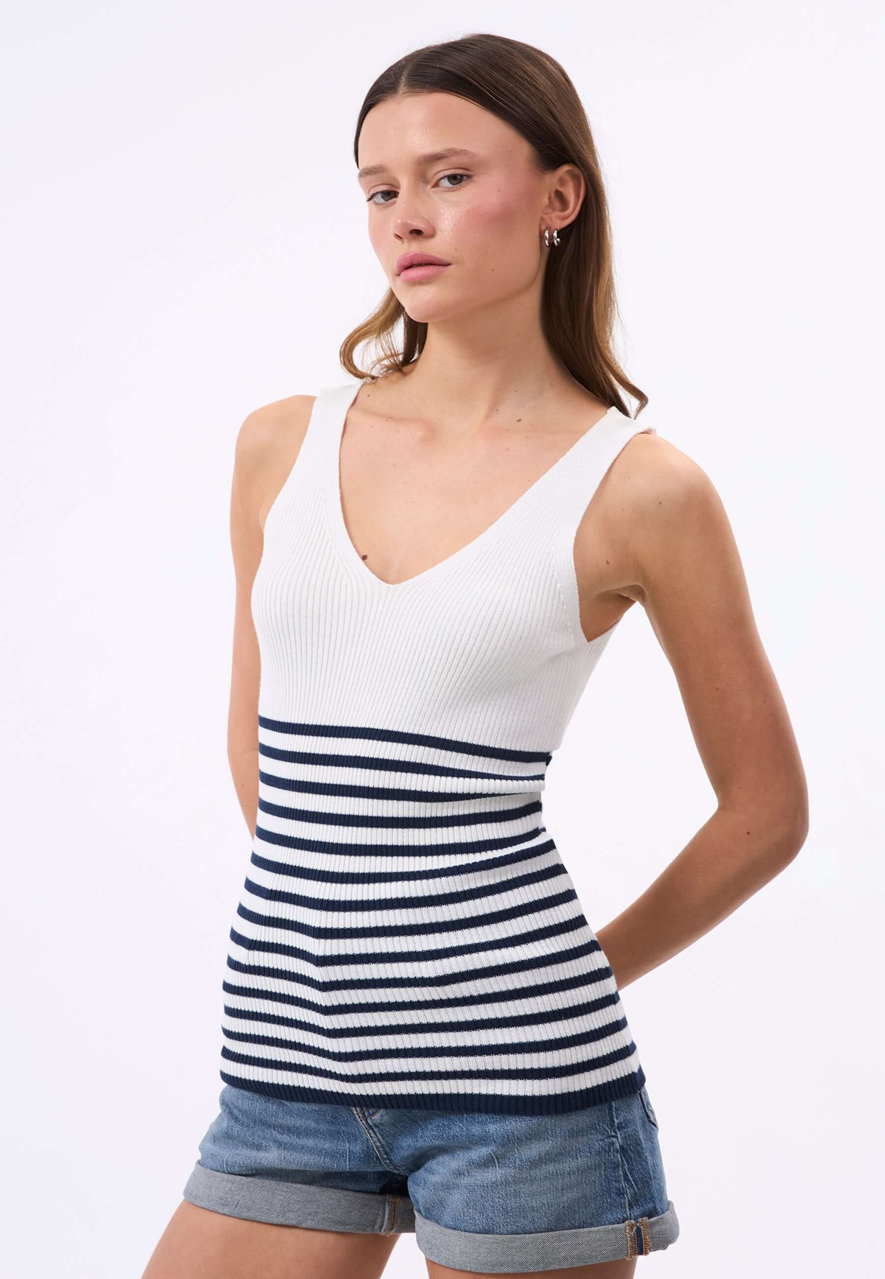 Navy-Babyblue-Ecru