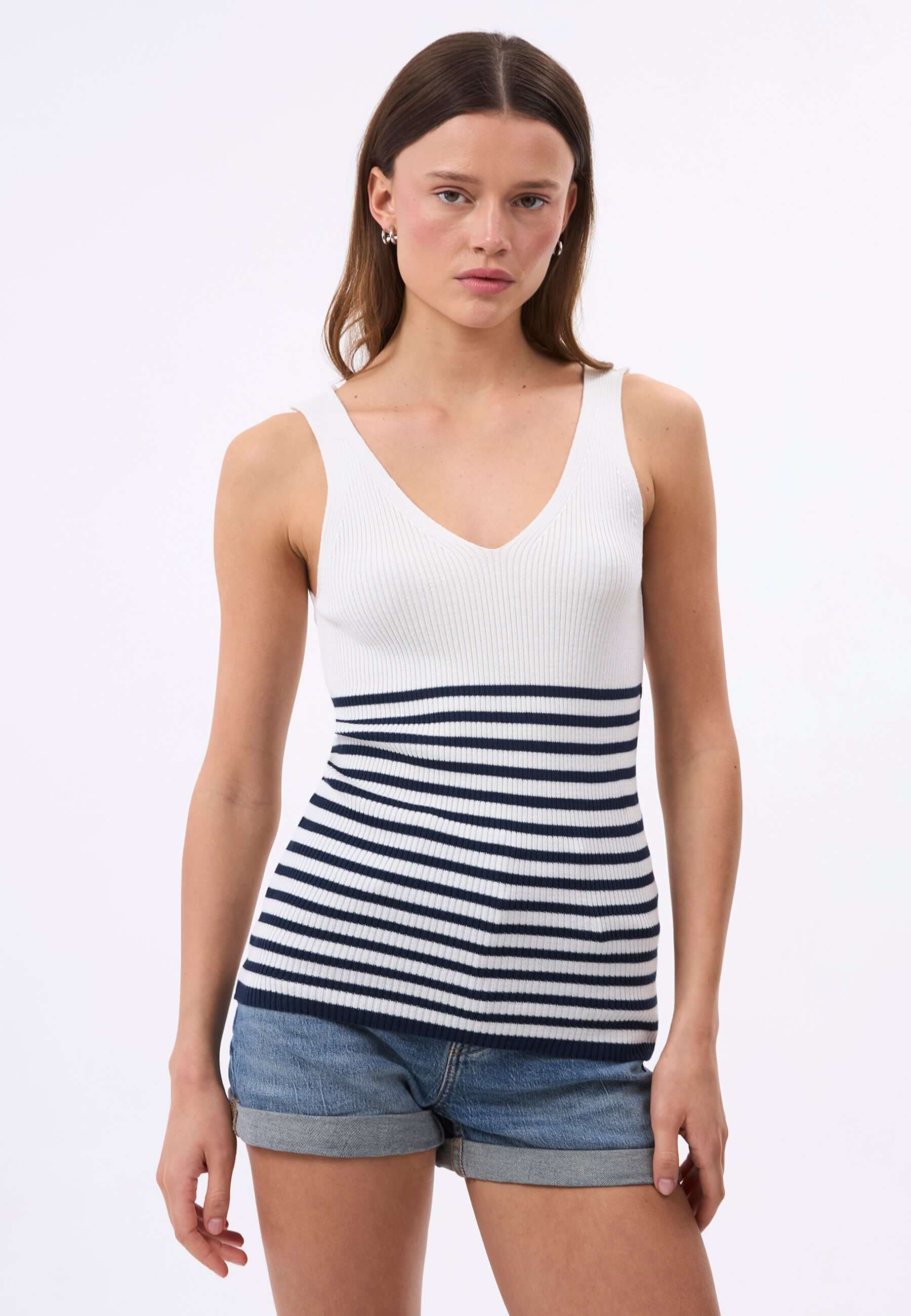 Navy-Babyblue-Ecru