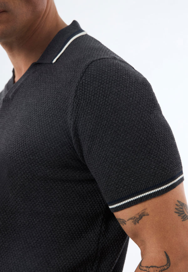 Anthracite | Felix Hardy