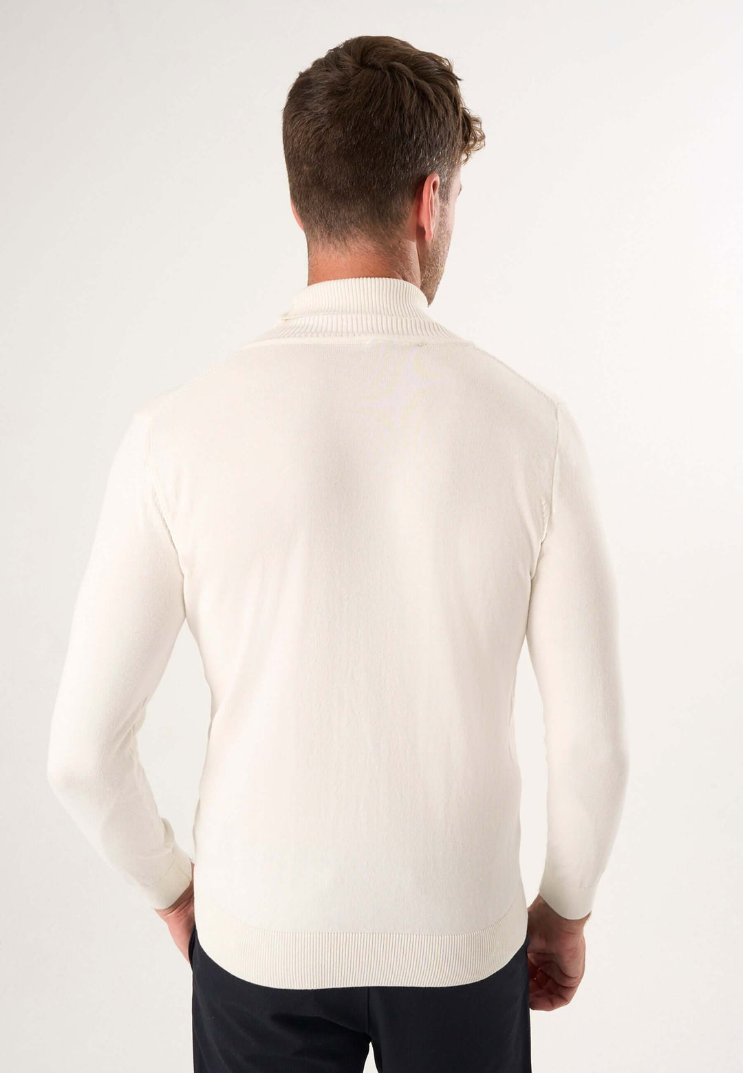 Turtleneck Long Sleeve Pullover – Black