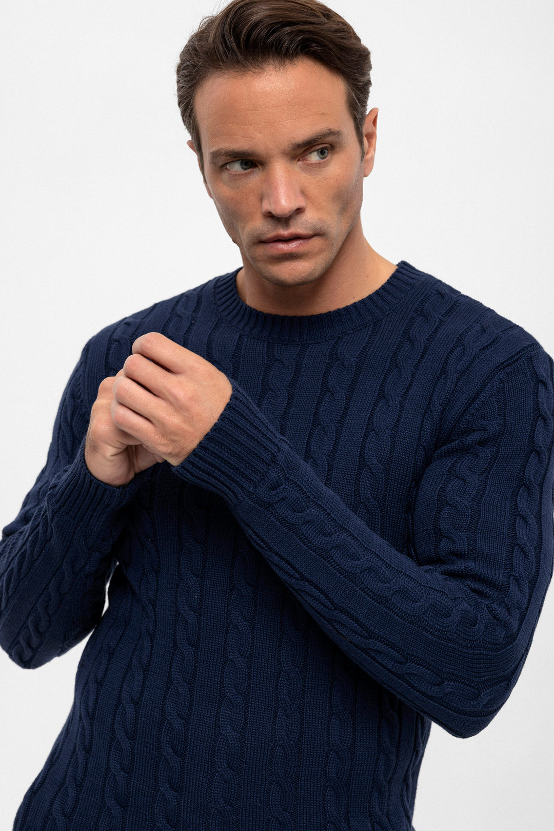 Men’s Cable Knit Crew Neck Pullover