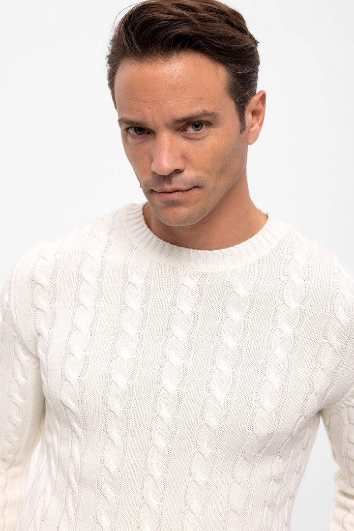 Men’s Cable Knit Crew Neck Pullover