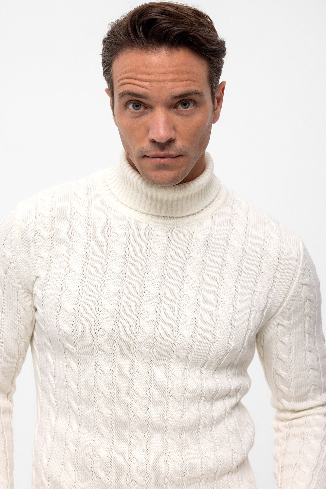 Men’s Cable Knit Turtleneck Pullover