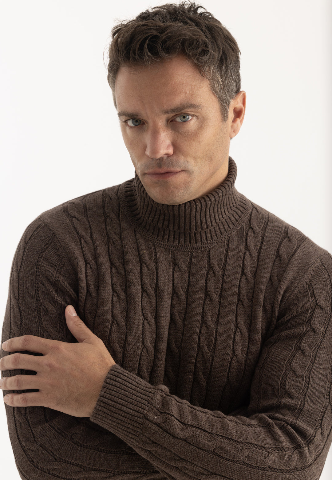 Men’s Cable Knit Turtleneck Pullover