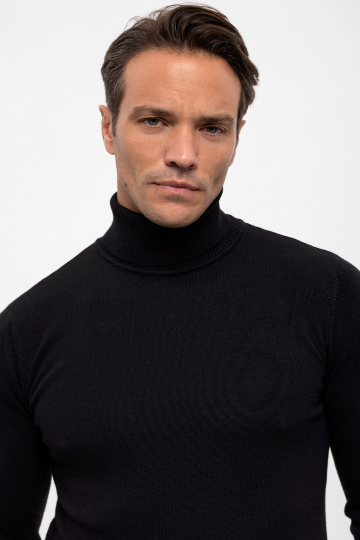 Men’s Cotton Turtleneck Pullover