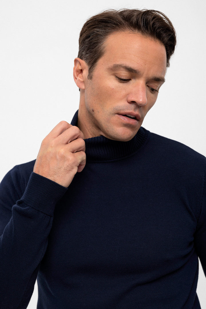 Men’s Cotton Turtleneck Pullover