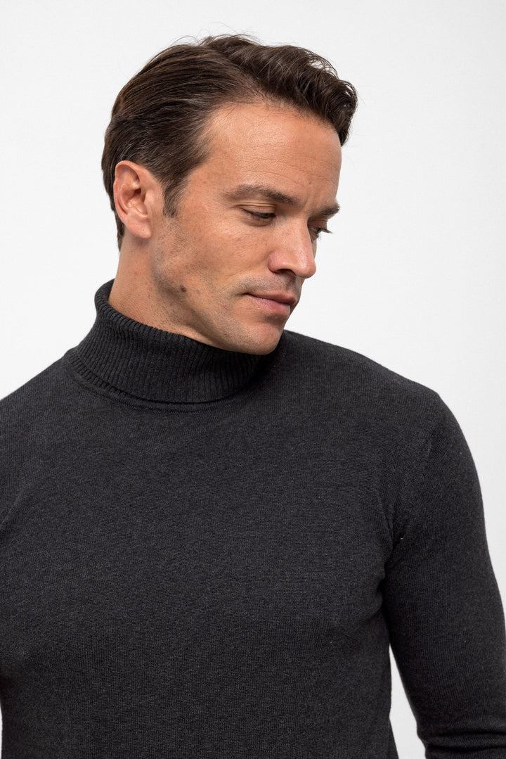 Men’s Cotton Turtleneck Pullover