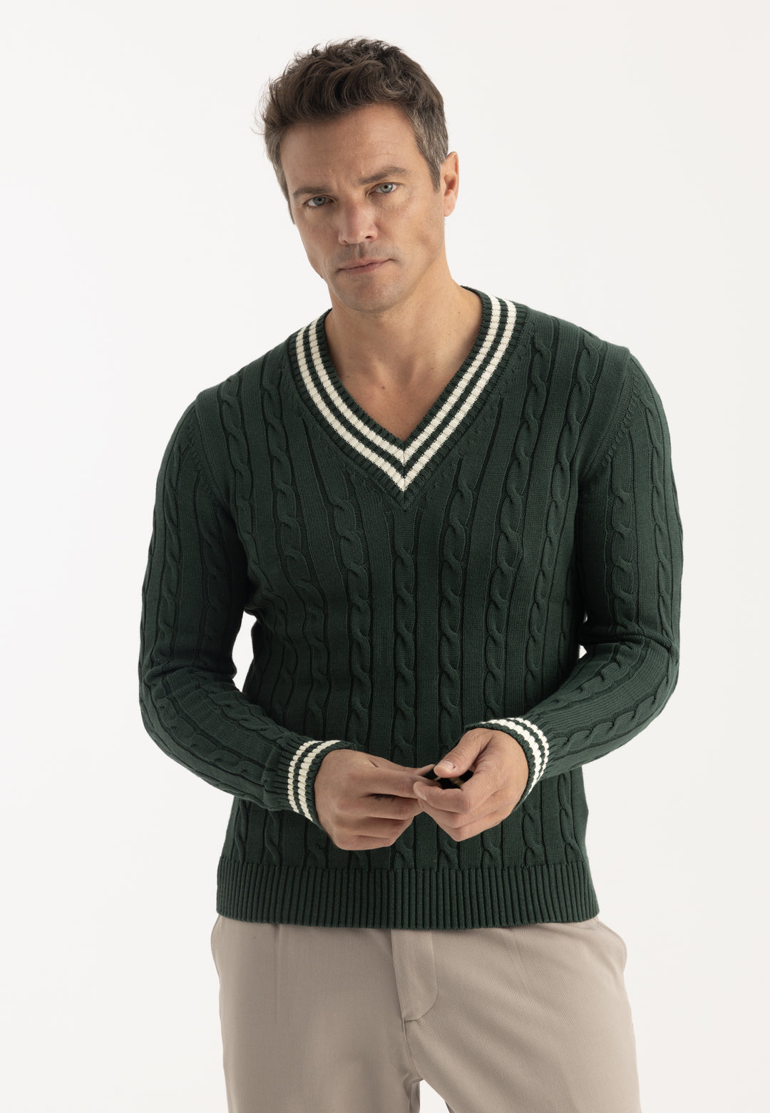 Men’s Cable Knit V-Neck Pullover