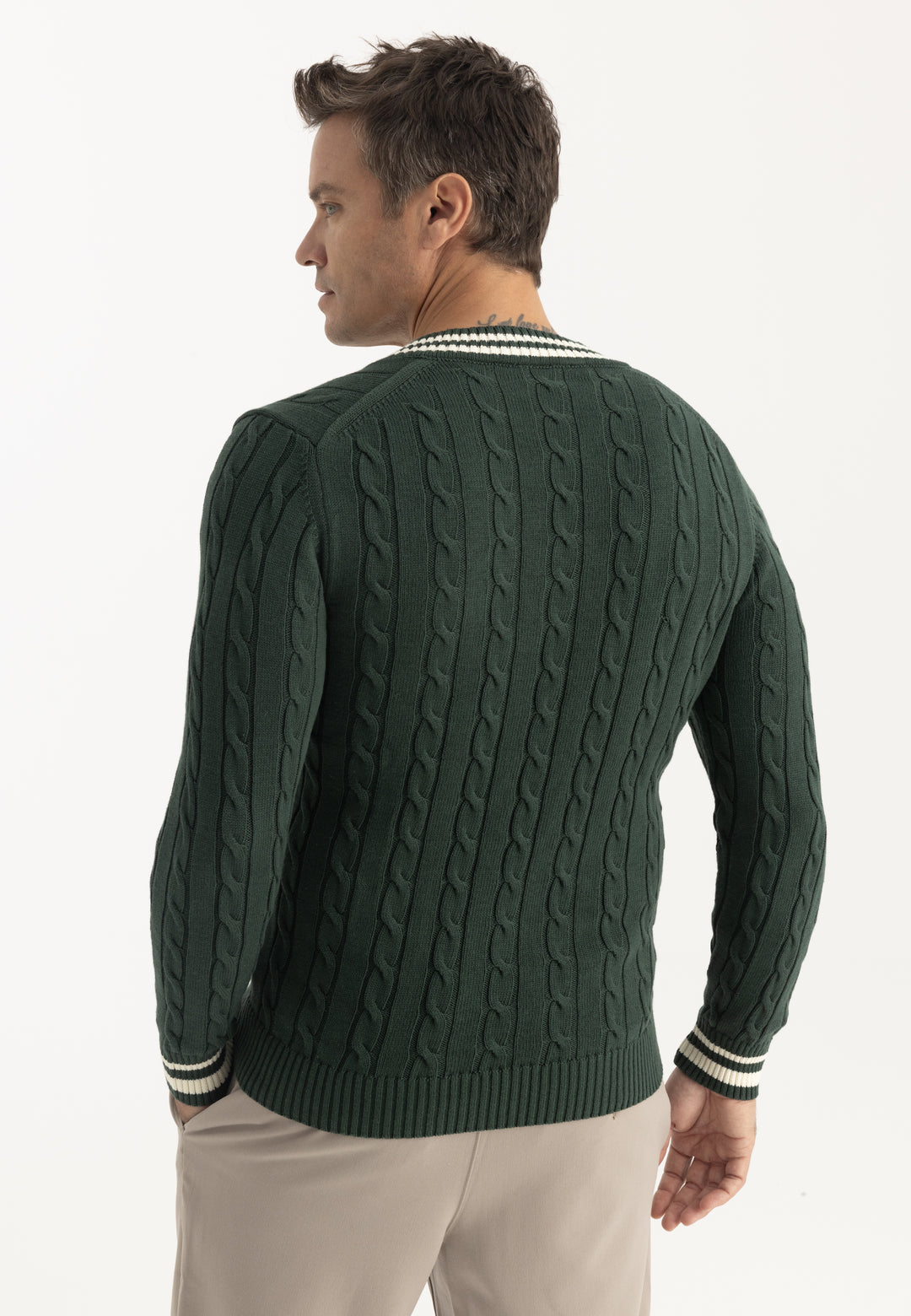 Men’s Cable Knit V-Neck Pullover