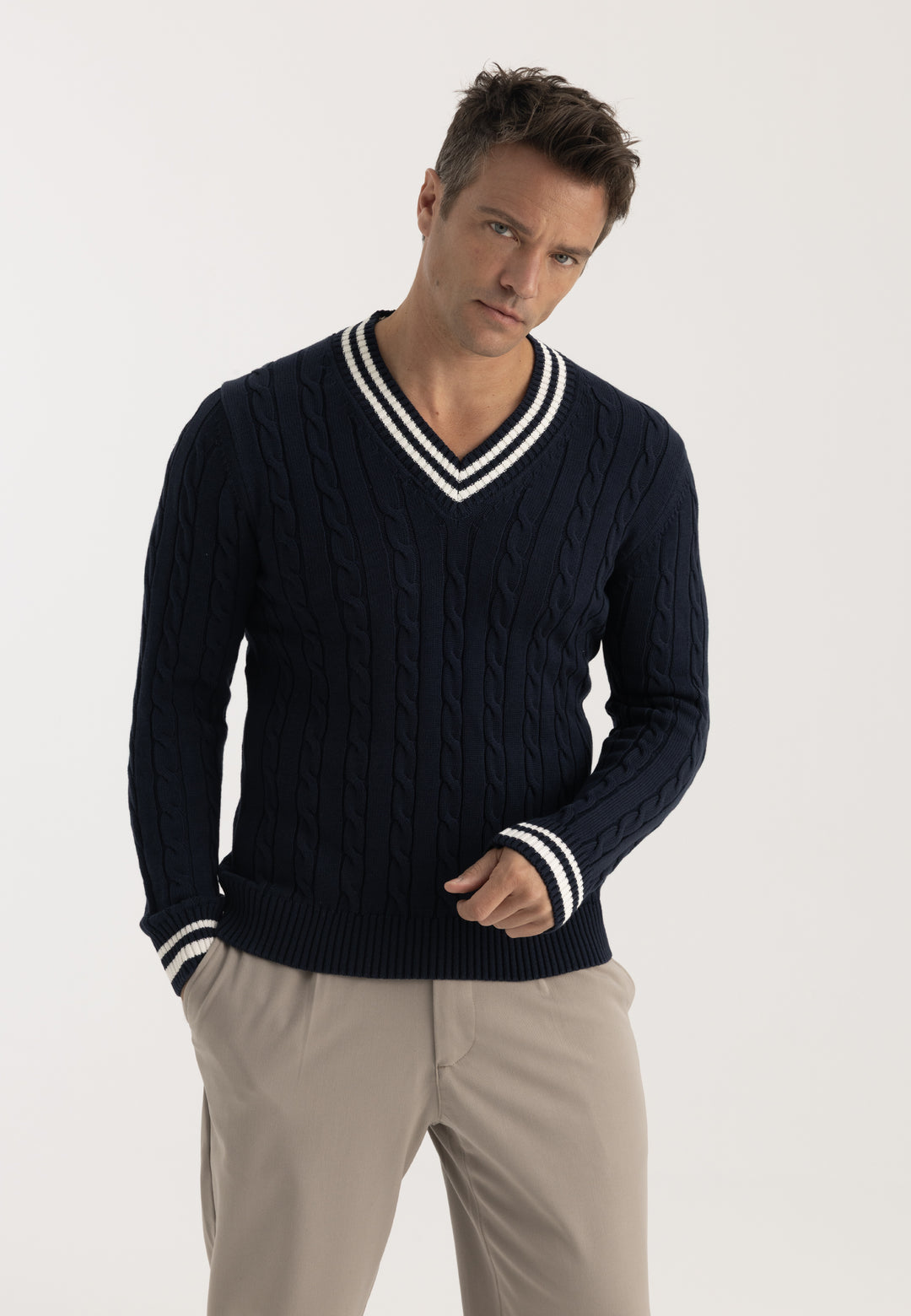 Men’s Cable Knit V-Neck Pullover