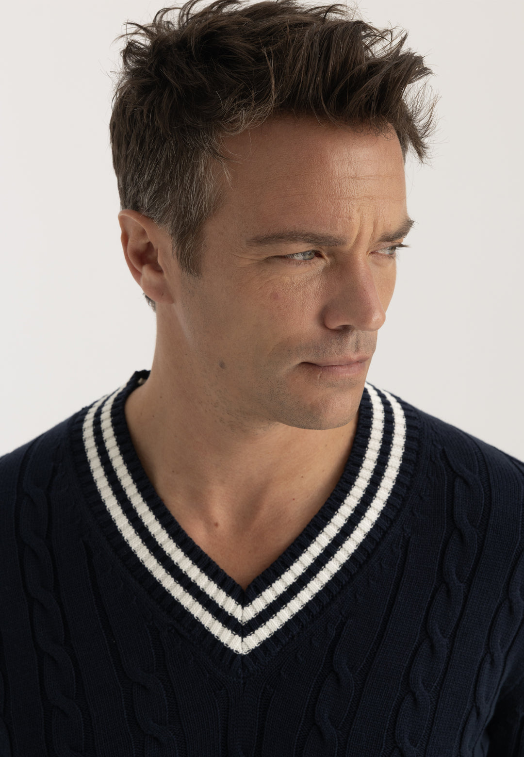 Men’s Cable Knit V-Neck Pullover