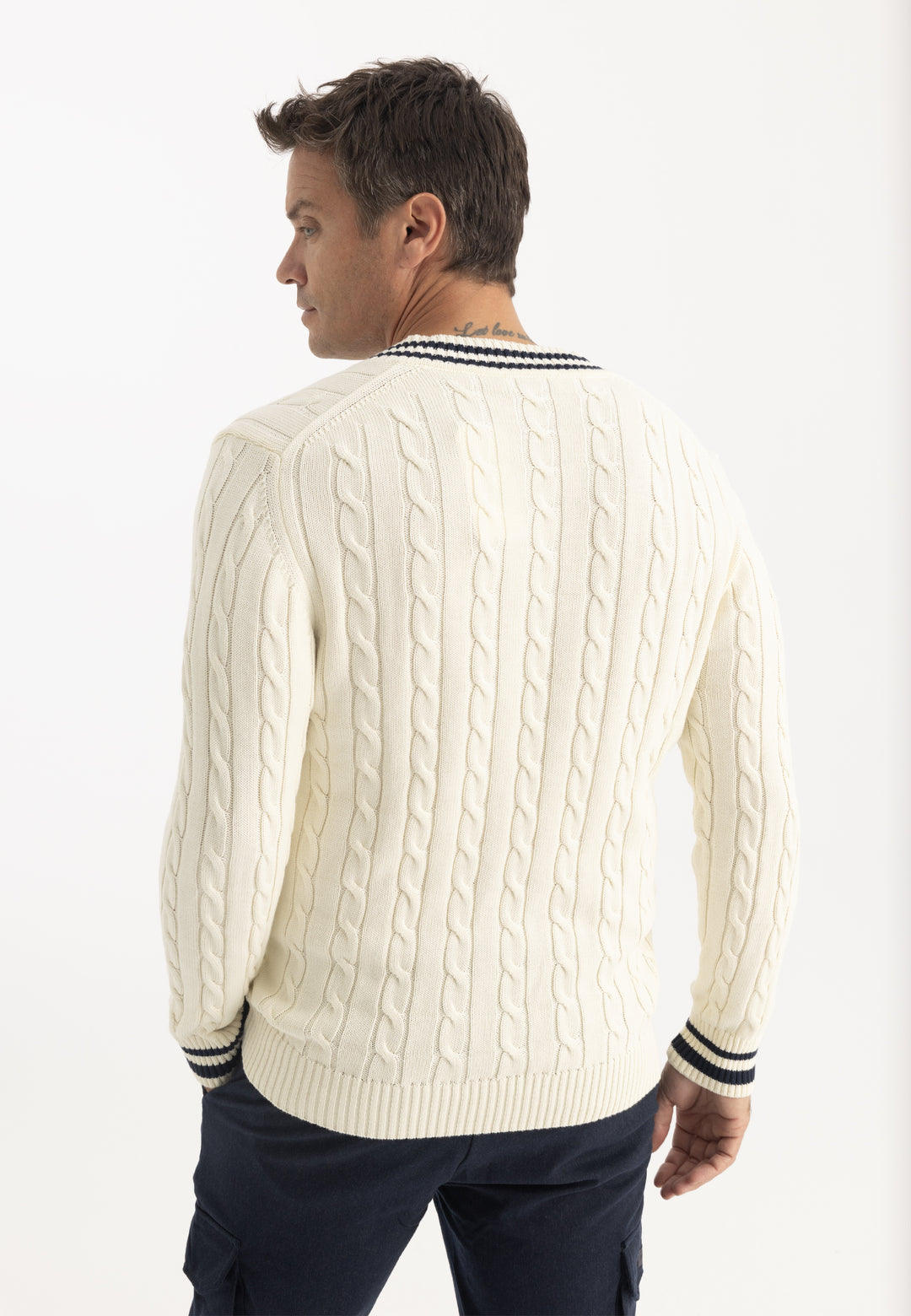Men’s Cable Knit V-Neck Pullover