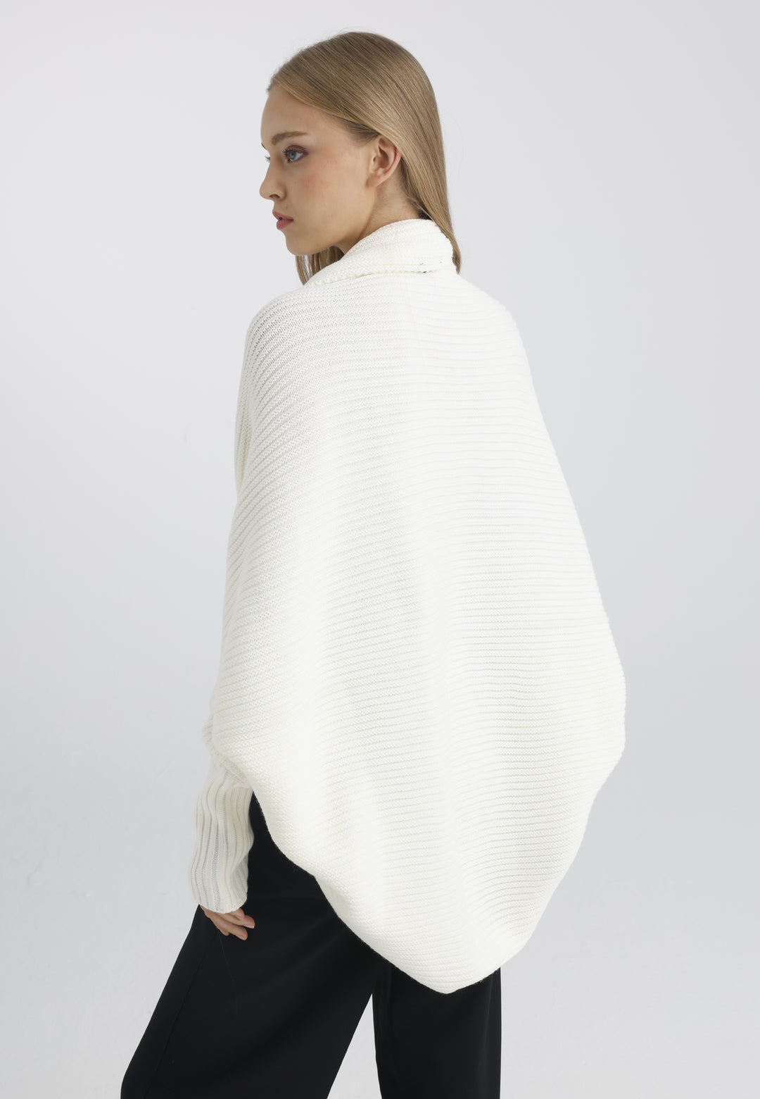 Women’s Batwing-Sleeve Cardigan