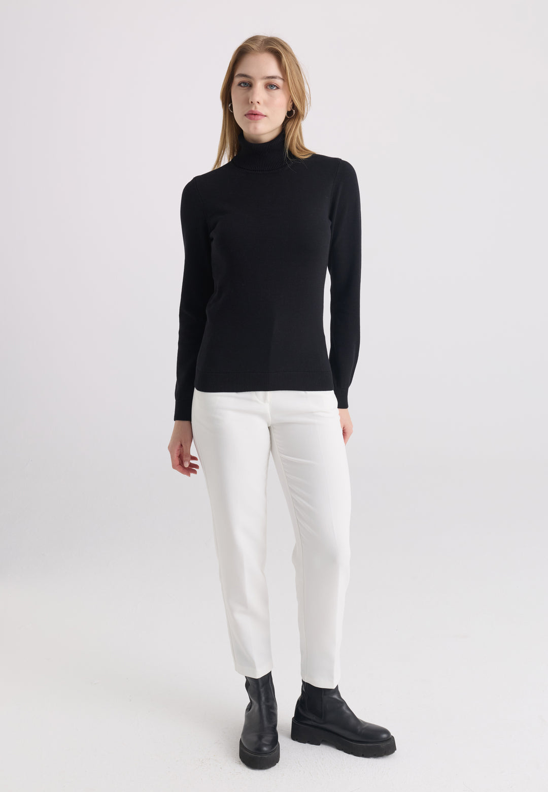 Women’s Cotton Turtleneck Pullover