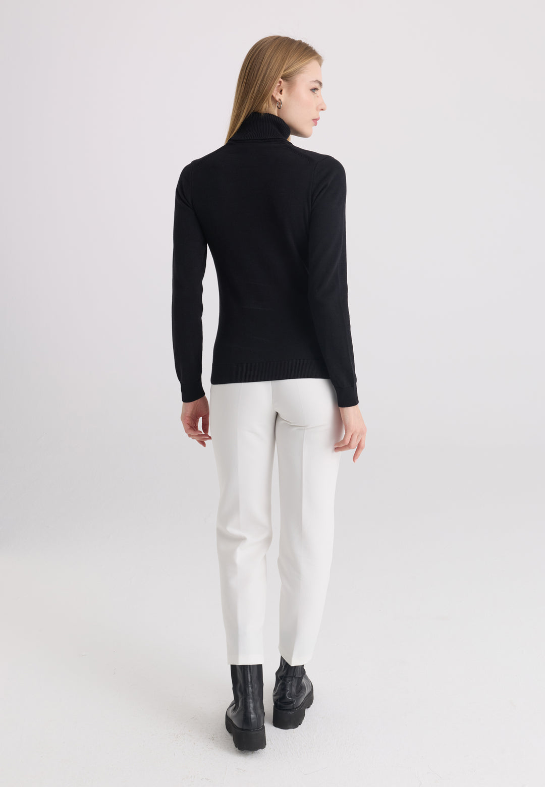 Women’s Cotton Turtleneck Pullover