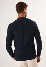azul oscuro